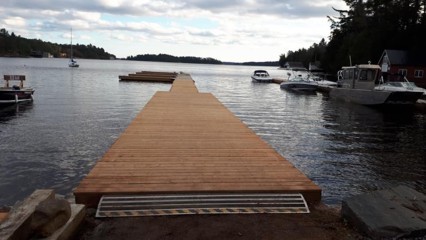 Hamer Bay Gas Dock & Slips.jpg